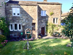 Bramble Cottage is a wonderful country cottage in the village of Hetton
